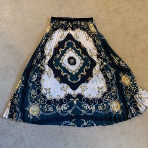 NEW luxe Zara TRF midi pleated skirt